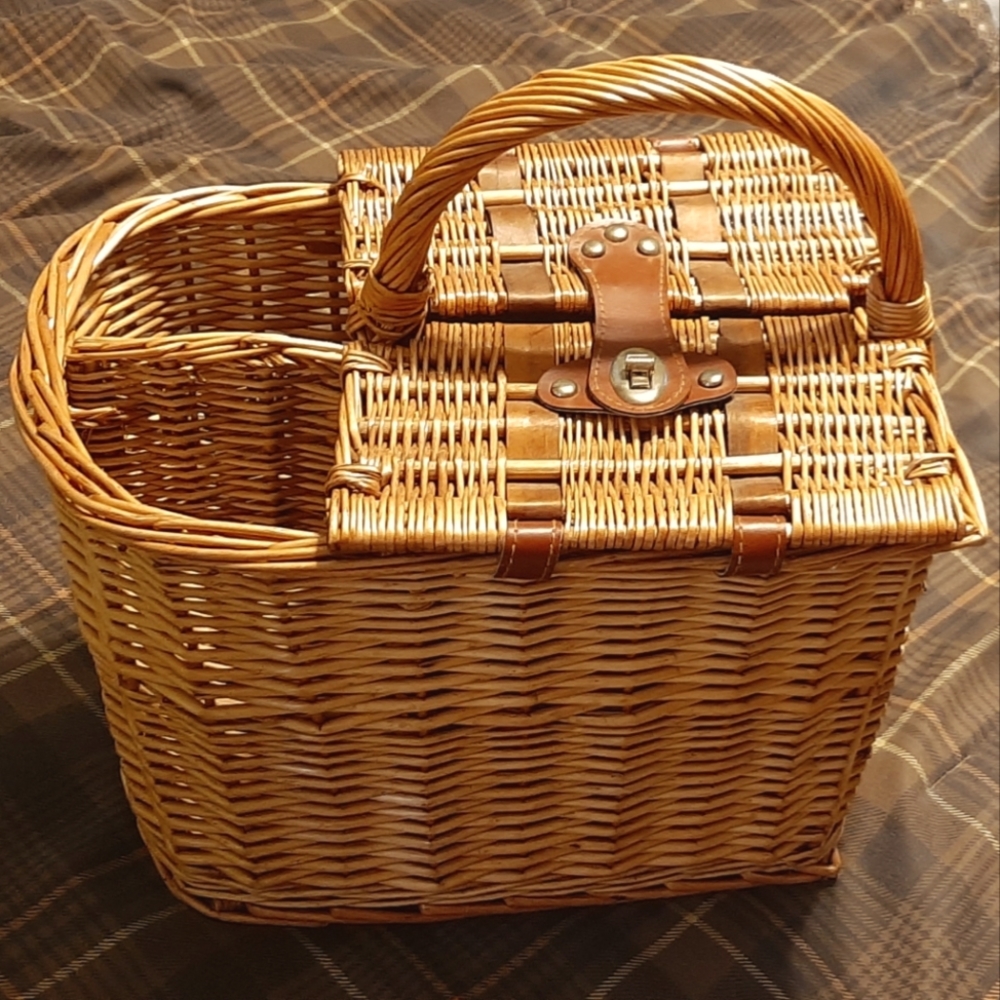 Vintage Woven Wicker Picnic Basket